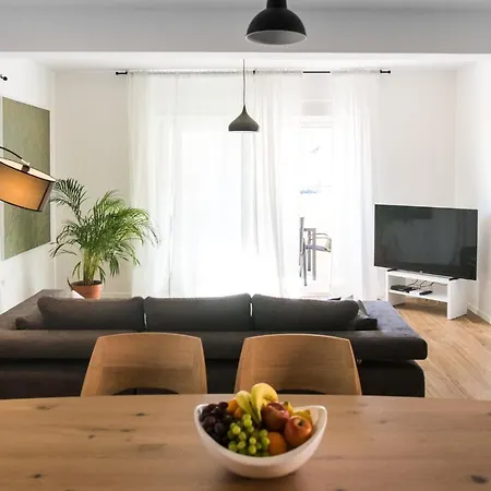 Apartment Central *