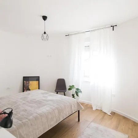 Apartment Central *