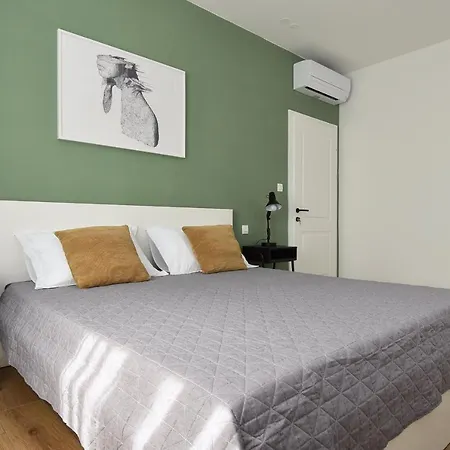 Apartment Central *